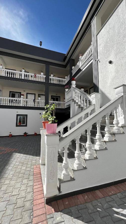 Vila Aaron Durrës Exterior foto