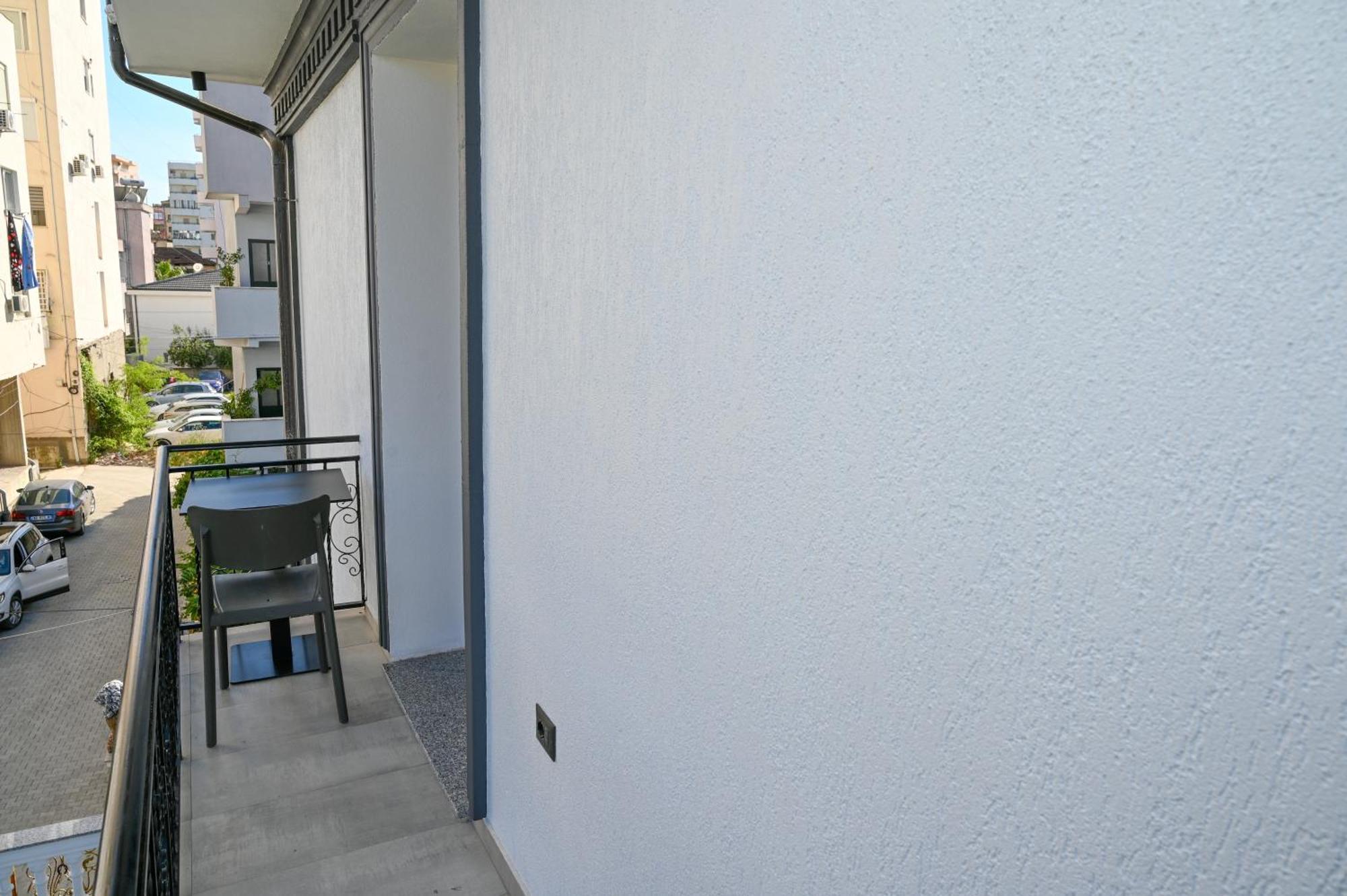 Vila Aaron Durrës Exterior foto