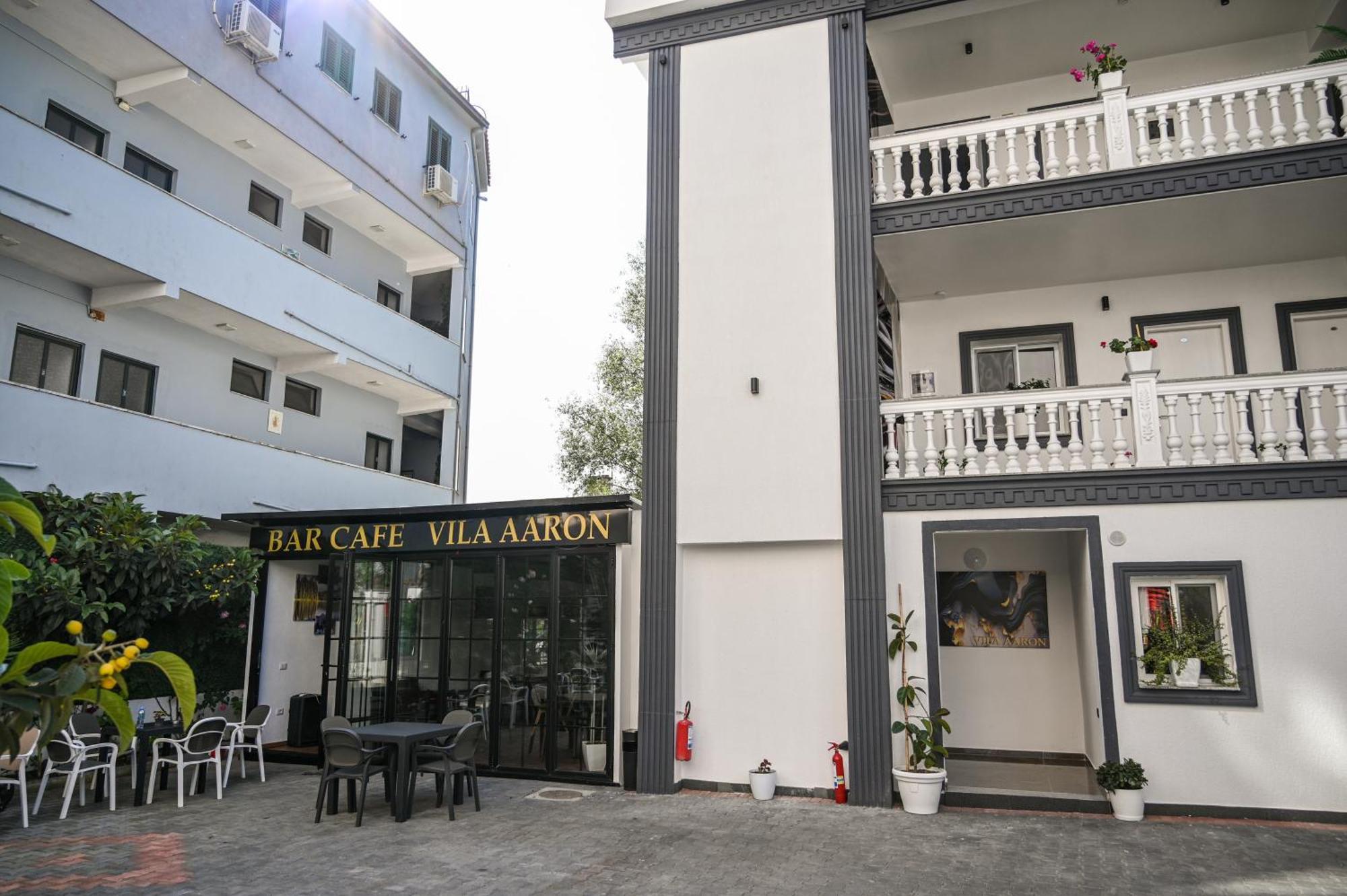 Vila Aaron Durrës Exterior foto