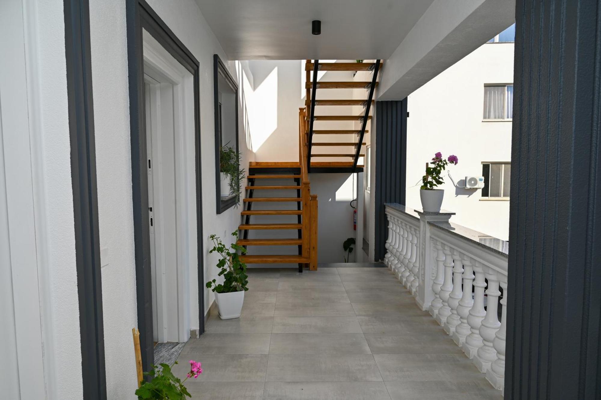 Vila Aaron Durrës Exterior foto